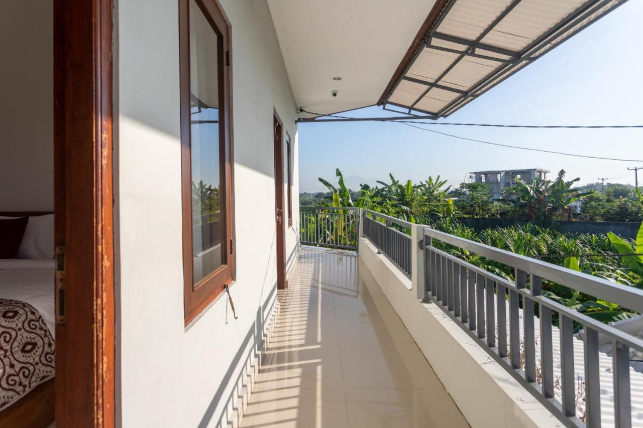 Cempaka Mas Guest House Canggu Exteriör bild