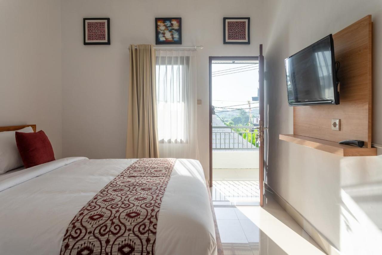 Cempaka Mas Guest House Canggu Exteriör bild