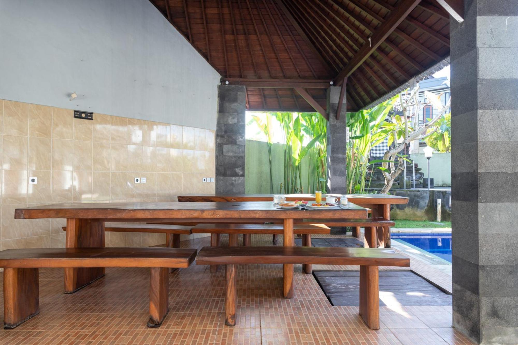 Cempaka Mas Guest House Canggu Exteriör bild